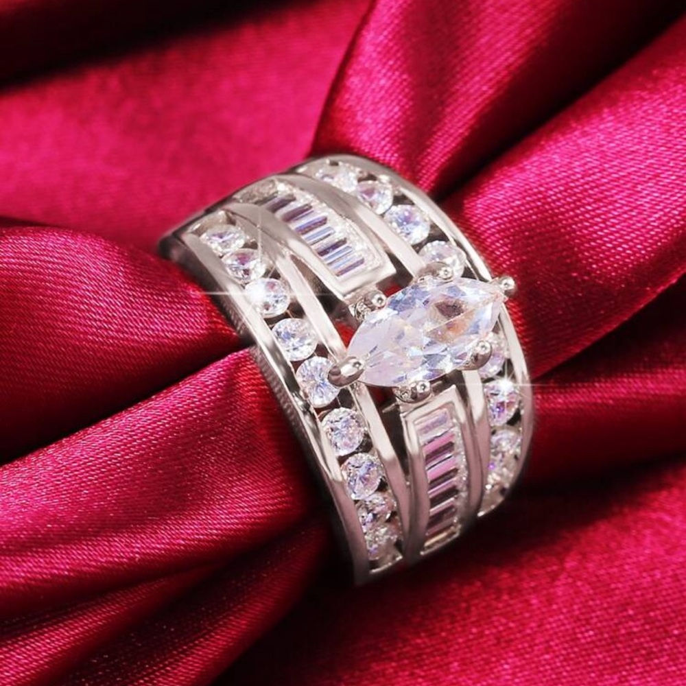 RING SET - Picture 2 of 3